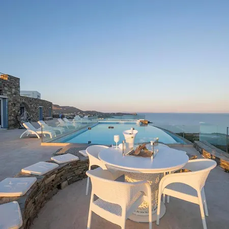 White Shell Villa *