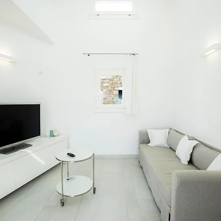 White Shell * Ano Syros