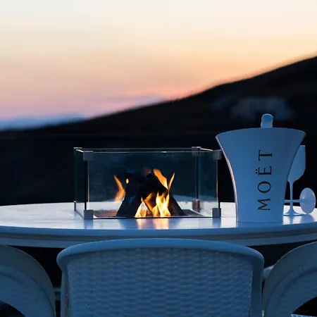 White Shell Villa *